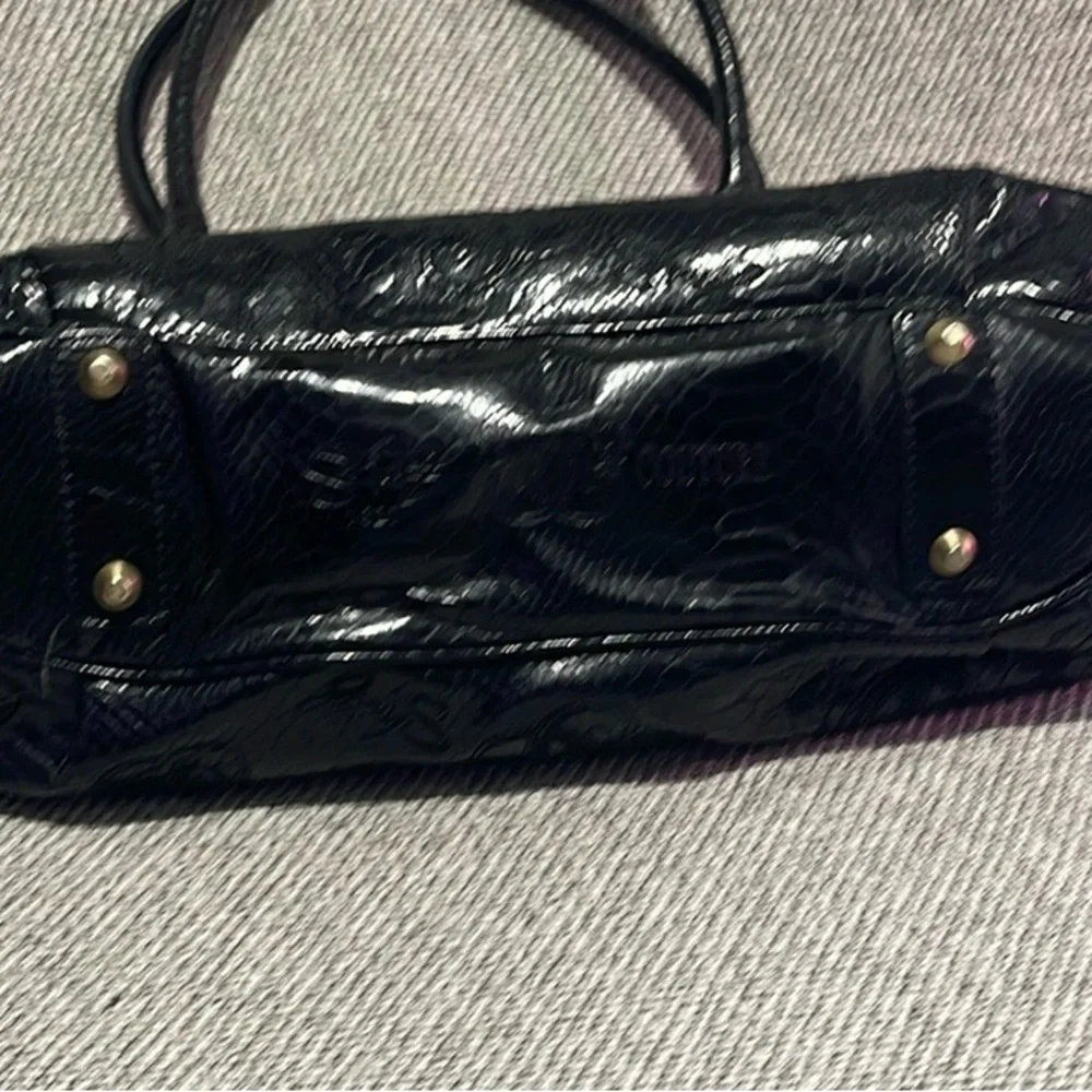 Sharif 1827 Couture Black Shoulder Bag with Glossy Finish and Silver Accents - Picture 10 of 16